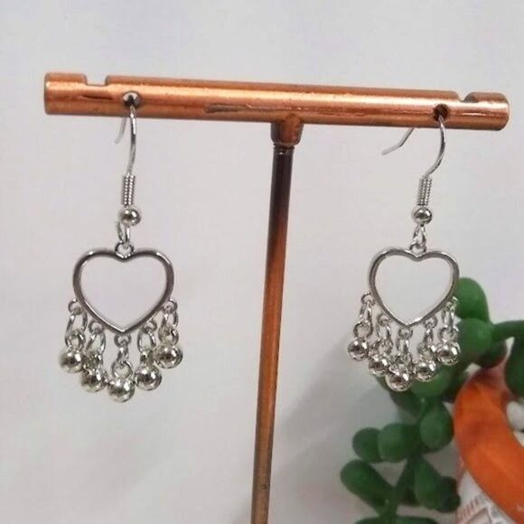 Silvery Valentine Heart & Tiny Spheres Drop Earrings - Picture 2 of 3